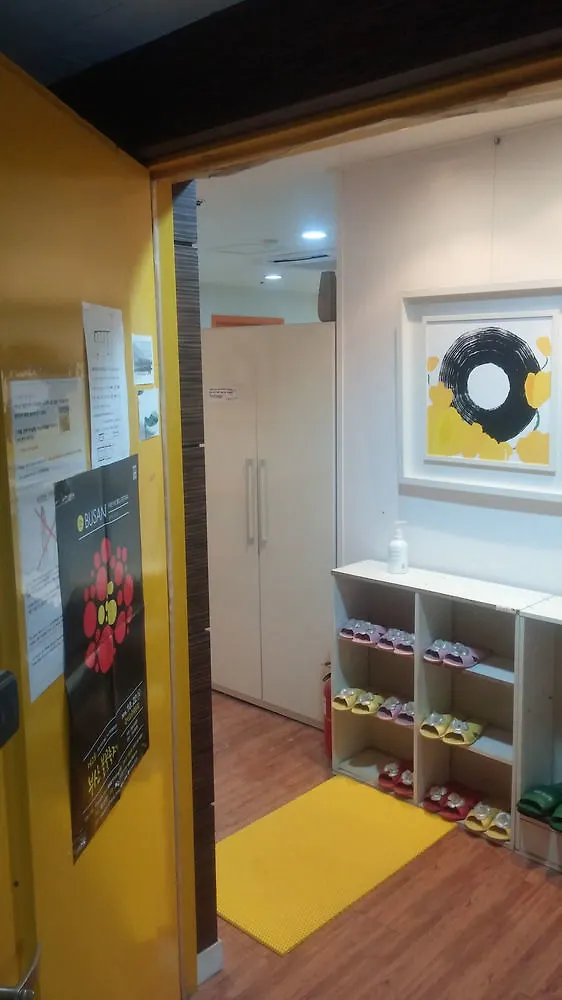 Hotel The Planet Guesthouse - Women Only - Hostel Busan