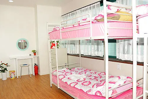 The Planet Guesthouse - Women Only - Hostel Busan 2*,